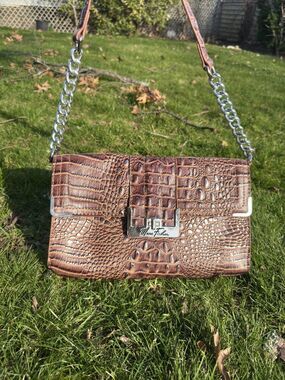 Marc Fisher Brown Croc Embossed Clutch Shoulder Bag Gold Chain Quiet Luxury Y2K